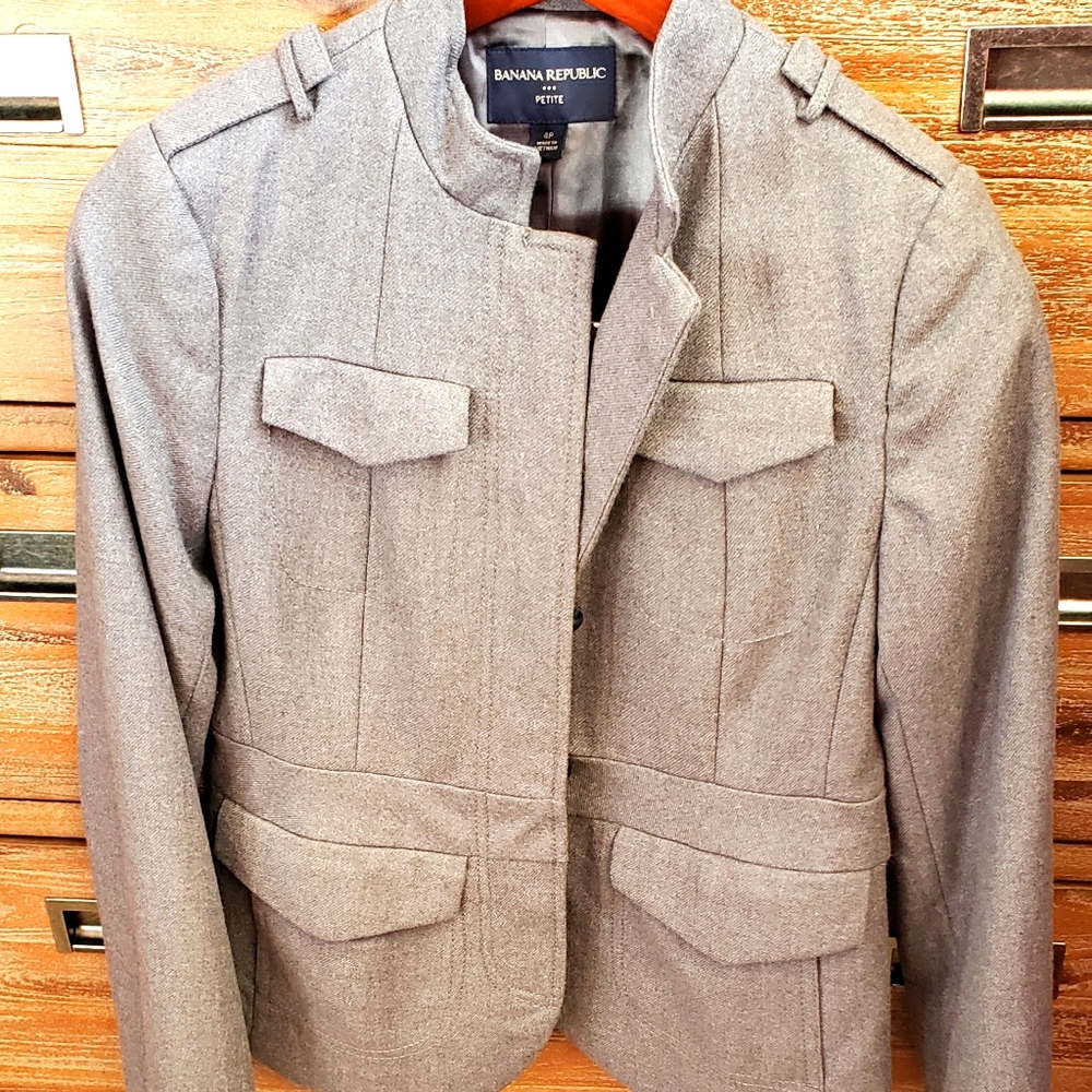 Banana Republic wool blazer 4 petite